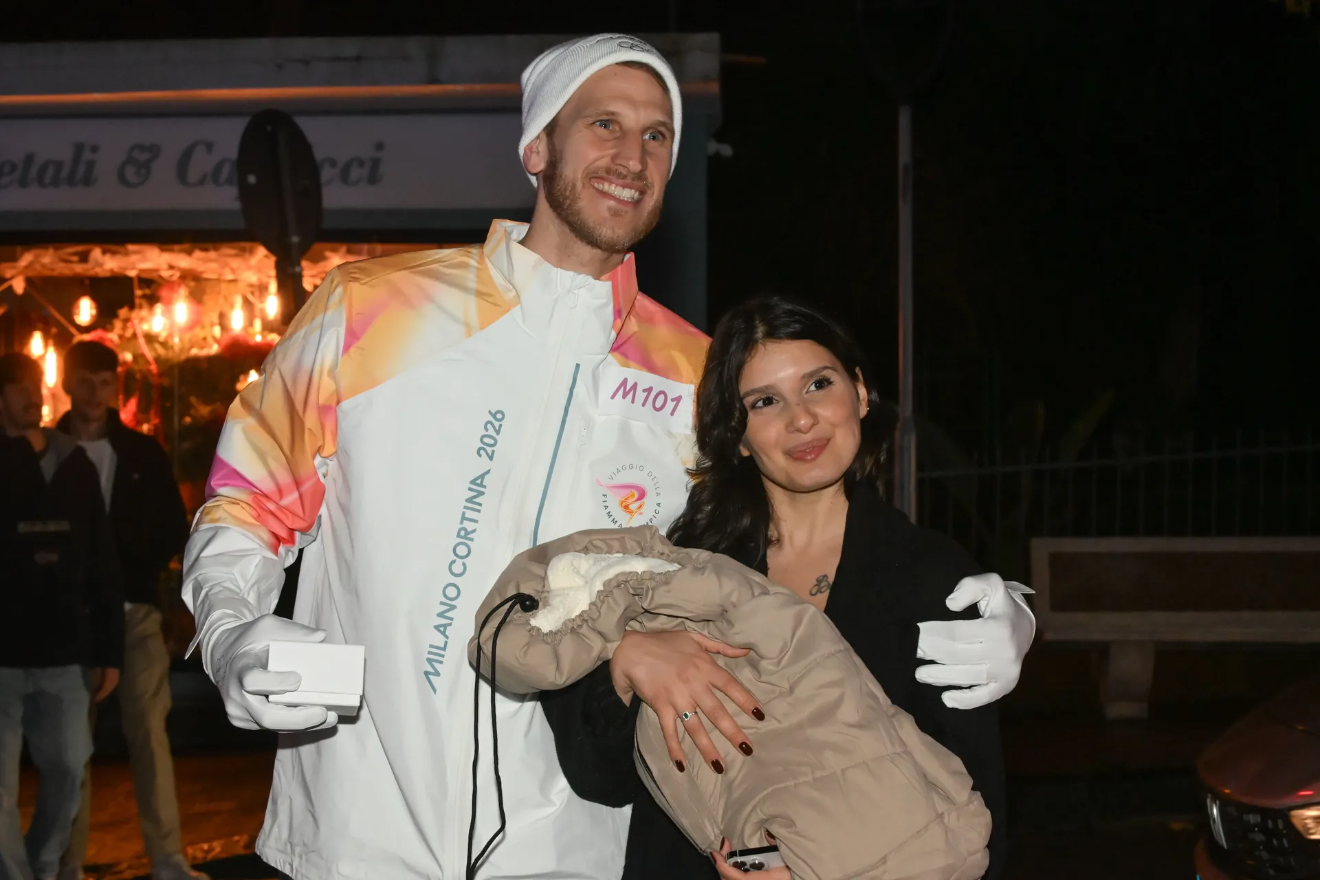 Albano Chiarastella tedoforo:Fortitudo con la Fiamma Olimpica